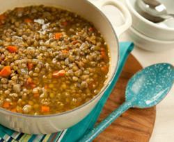 Супа от леща и орехи