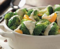 Броколи в портокалов сос